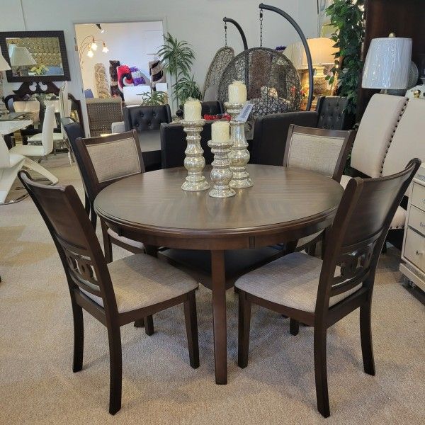 Round Table + 4 Side Chairs in Brown Color