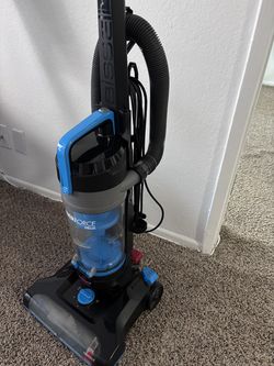 Bissell PowerForce Helix Upright Vacuum 🌀