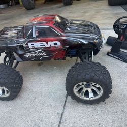 Traxxas Revo 3.3