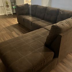 Sectional Couch With Bed 