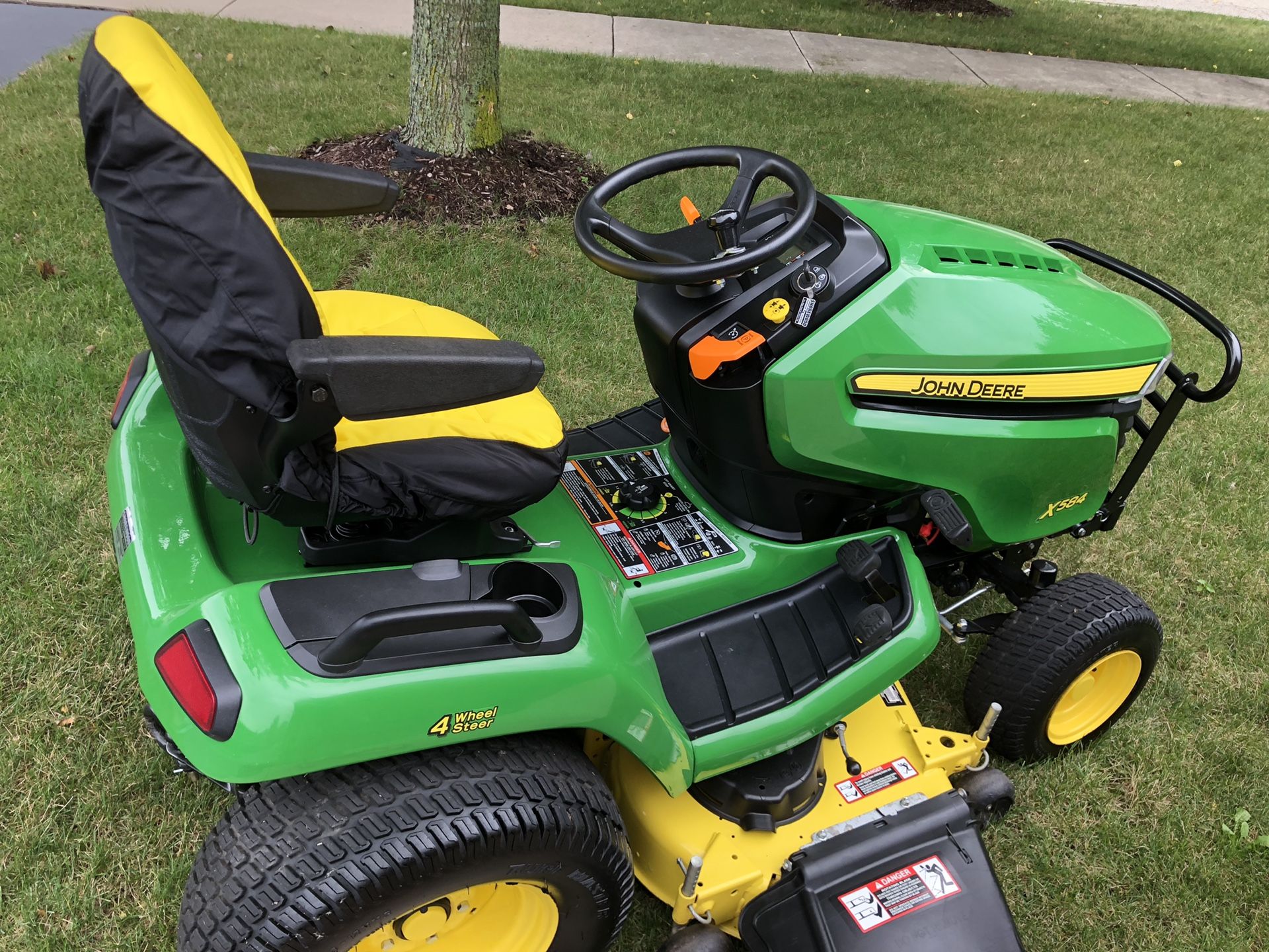 2016 John Deere X584