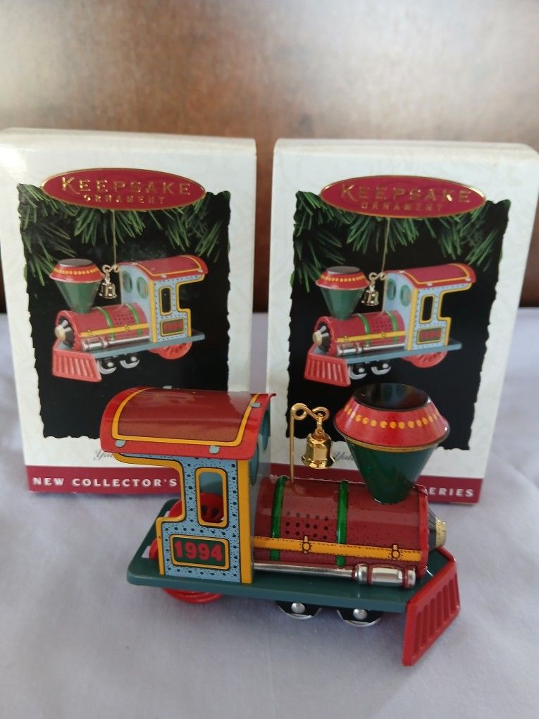 Vintage 1994 Hallmark Yuletide Central Christmas Ornament