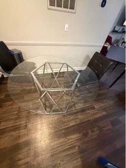 Round glass table