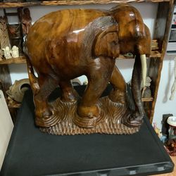 Hermoso Elefante De Madera
