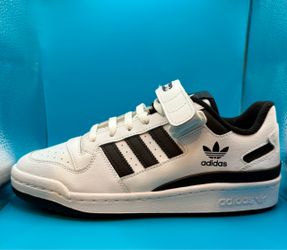 New adidas Forum Low Sneakers in Black & White Men's Size 7.5/Women's Size 9.5