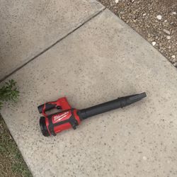 Milwaukee Blower M12 With 2.0 Battery 