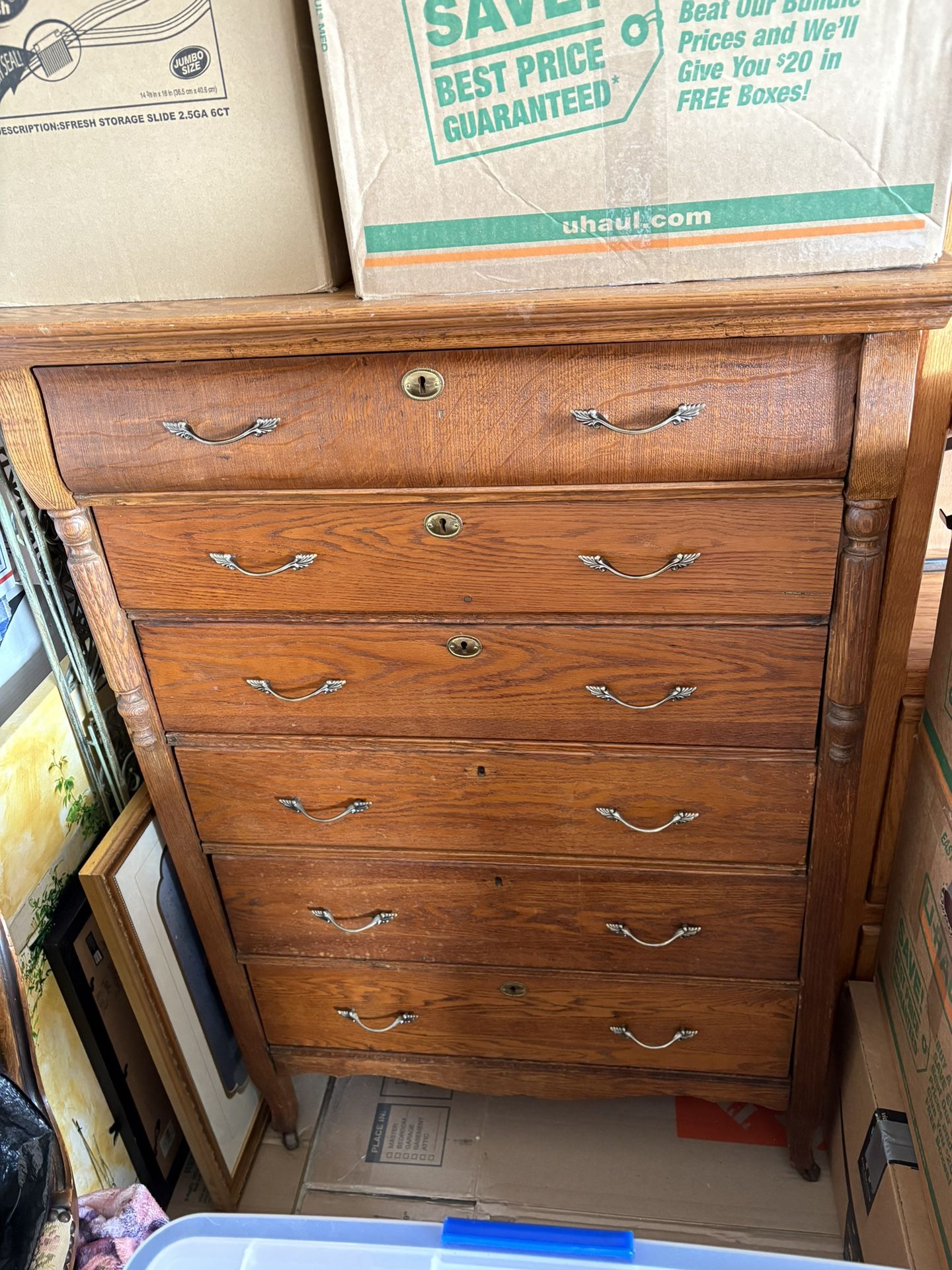 Free Dresser – Solid Wood with Vintage Style