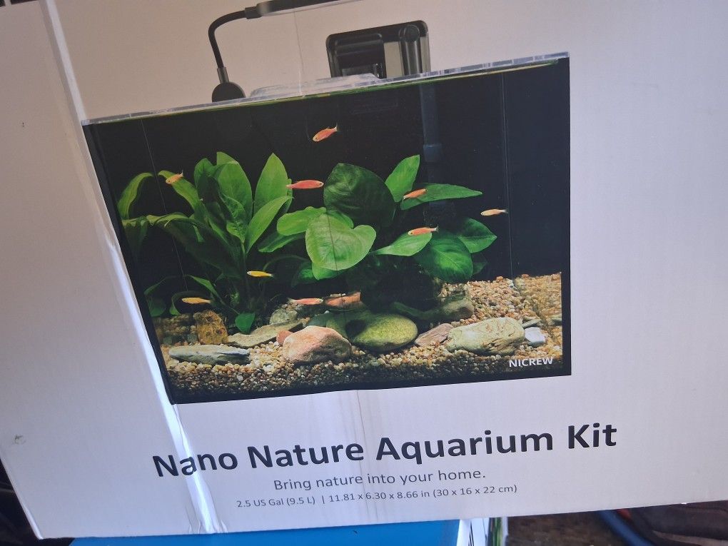 New 2.5 Gallon Fish Aquarium