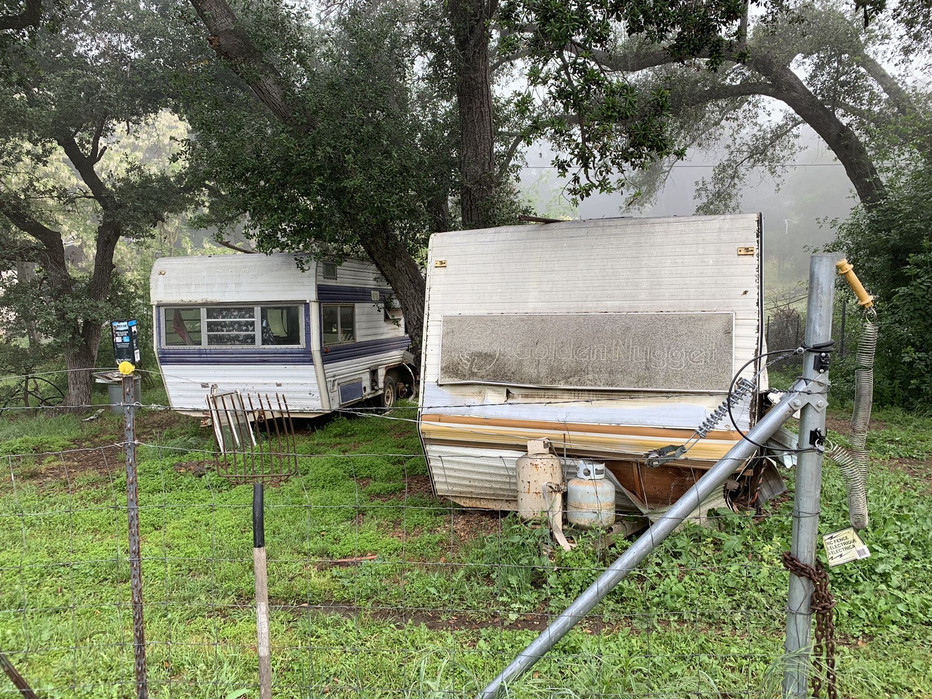 2 Trailer campers rv