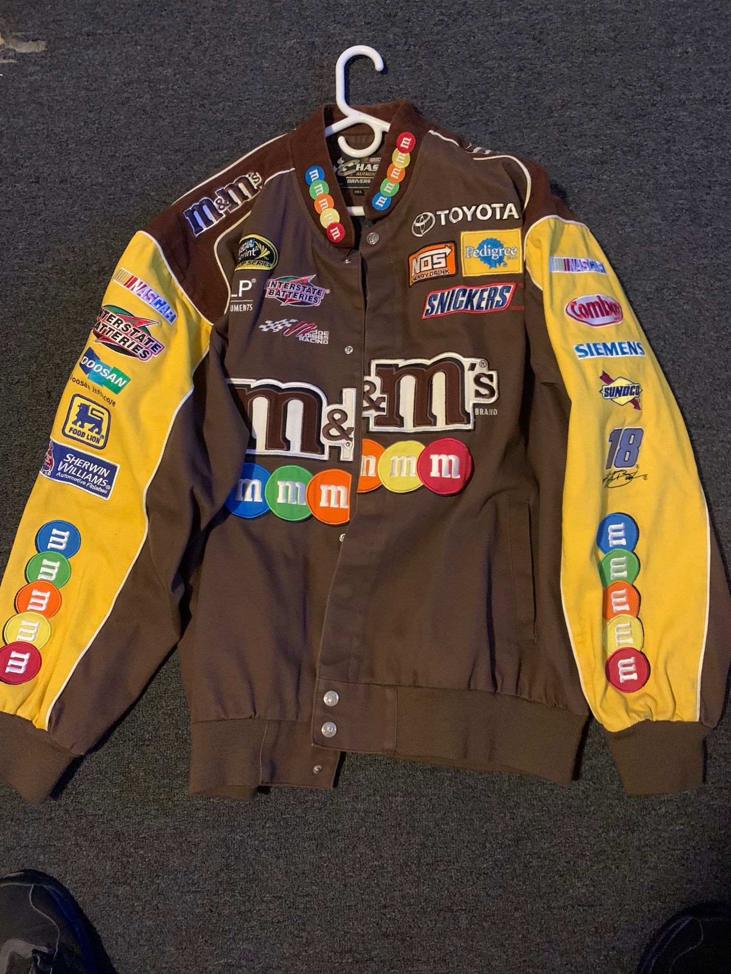Chase Authentics Kyle Busch M&M Jacket #18 for Sale in Los Angeles 
