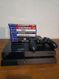 Selling PS4, everything works fine, $160.
