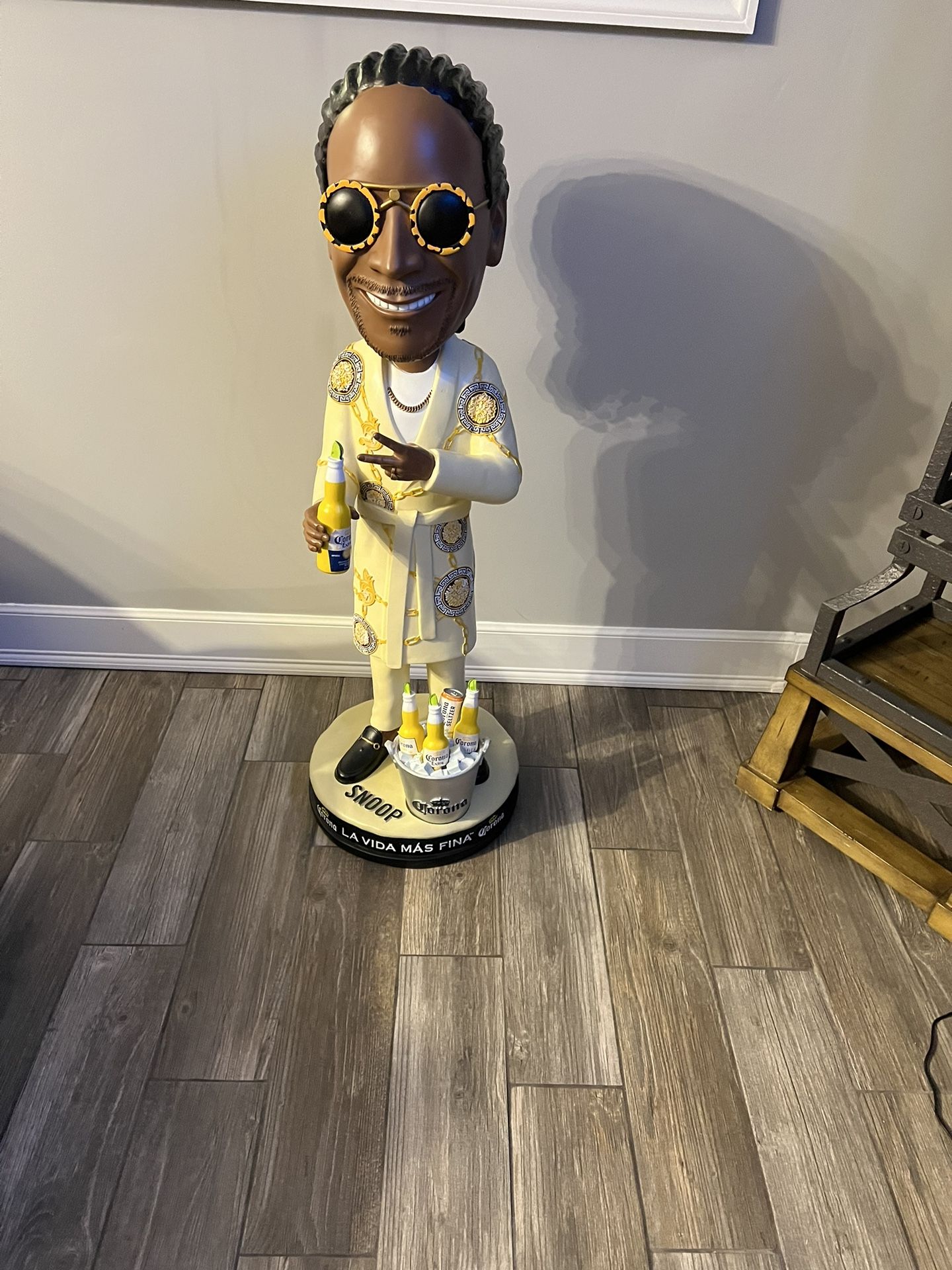 Snoop Dogg Corona Bobblehead Statue 