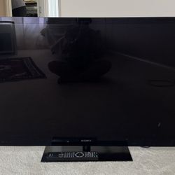 Sony Bravia LCD Digital TV 43” KDL-46HX820