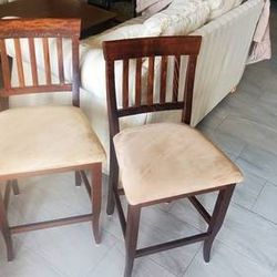 2 Tall Chairs/Bar Stools