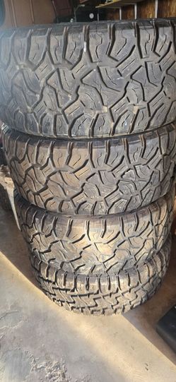 Tires almost brand new 22" 35s