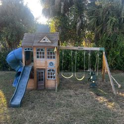 Swing set / Slide / Playground