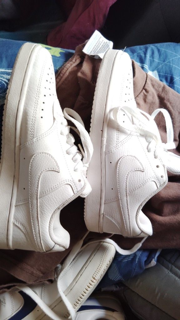Nike Court Vision
