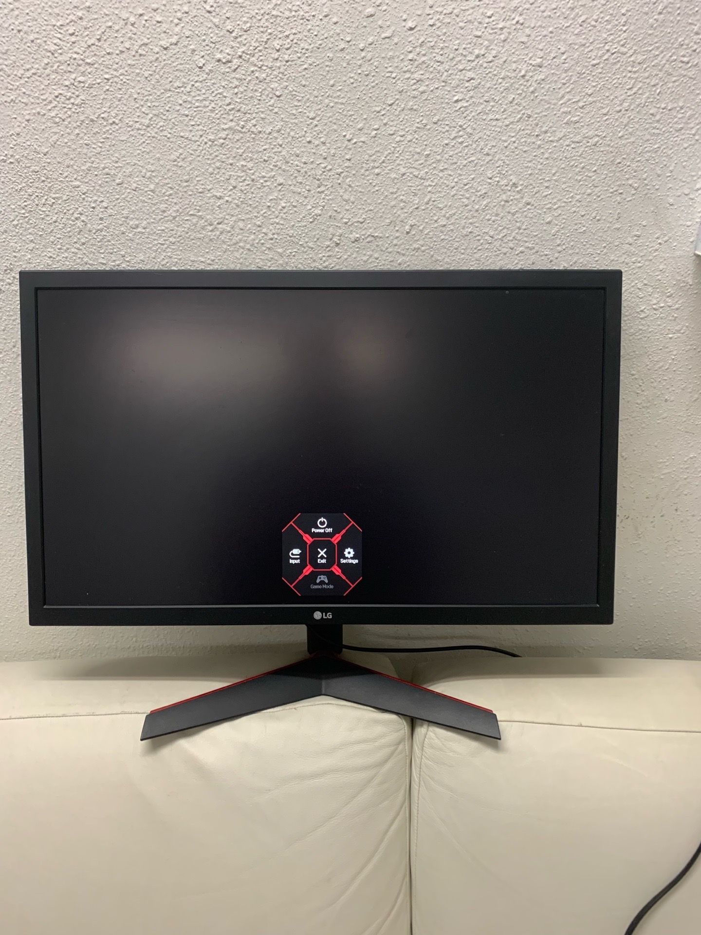 Lg Gaming Monitor 24 Inches With 2 HDMI Ports And Display Port ( 144 hz)