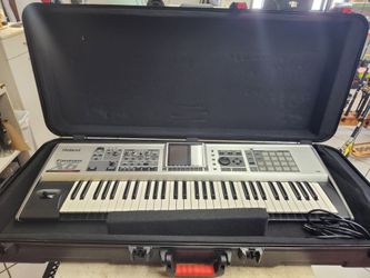 Roland Fantom X6 61-Key Synthesizer
