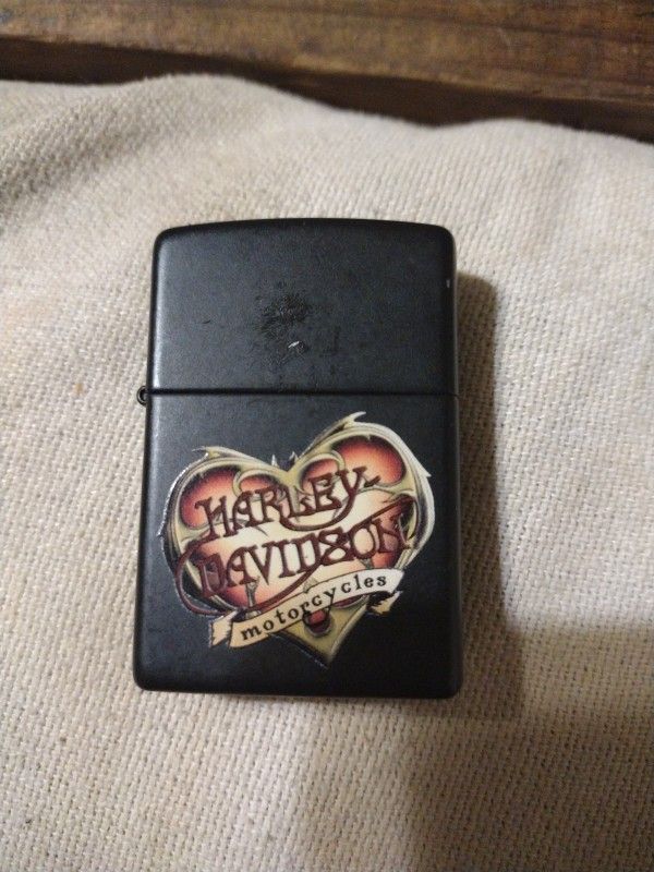 (RARE) Black Harley Davidson Motorcycles Heart Zippo Lighter