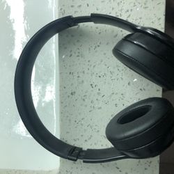 All Black Solo 3 Beats 