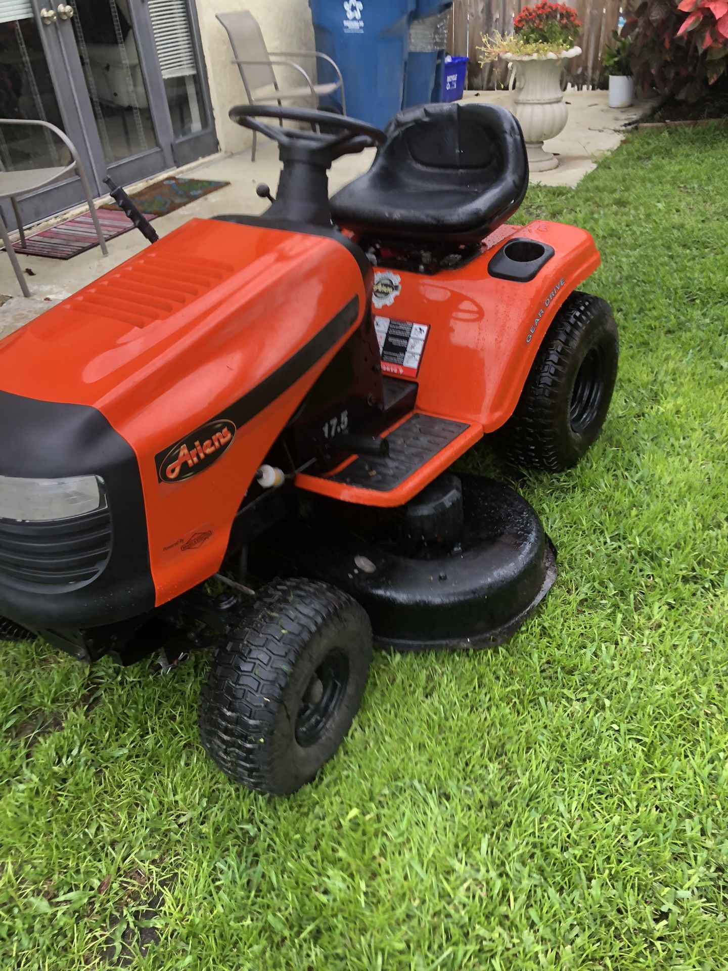 Ariens 42”cut Riding Lawn Mower