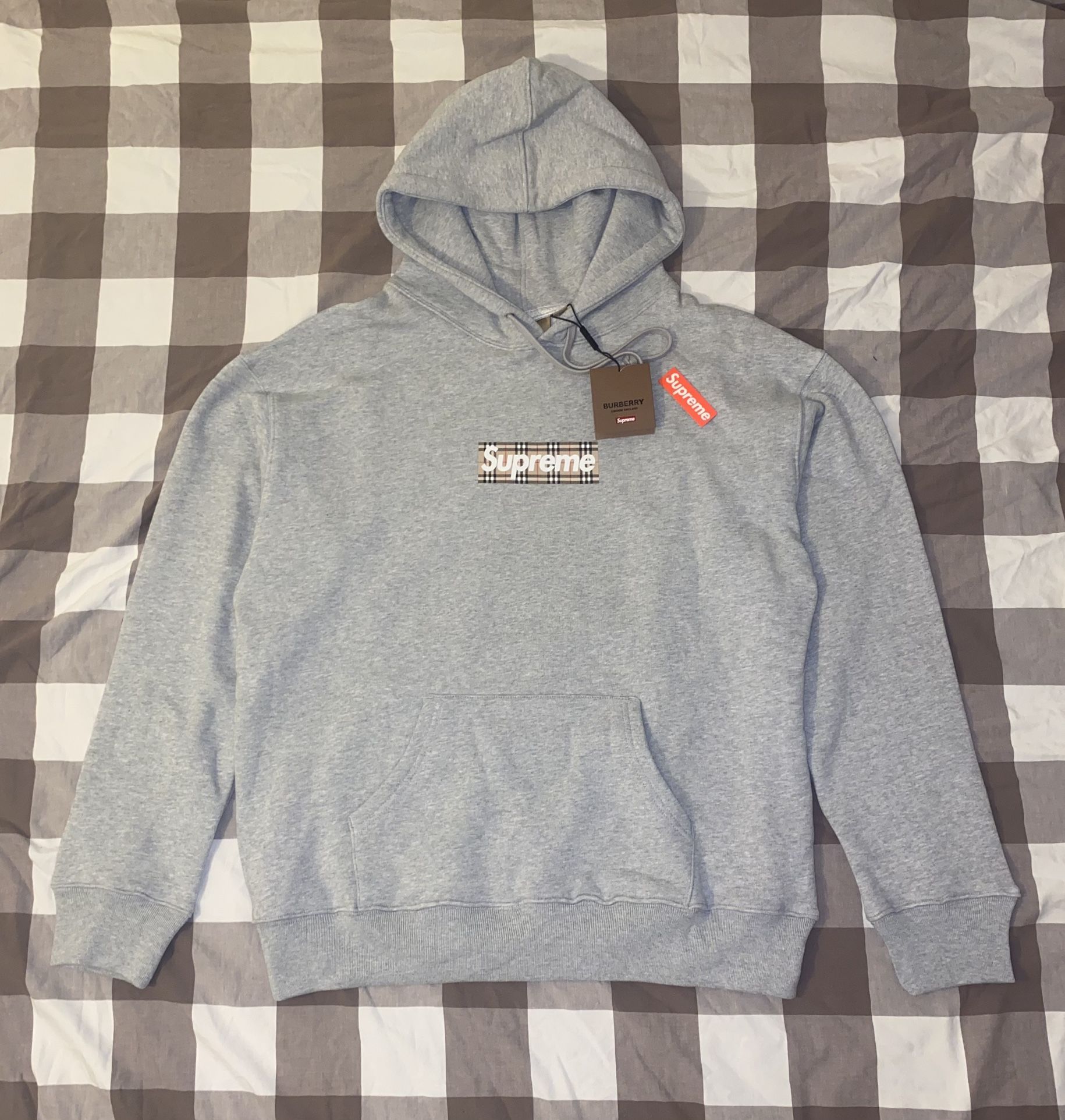 Supreme Burberry Box Logo Hooded Sweatshirt Size Large Brand New 