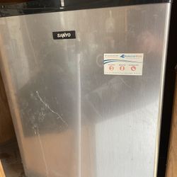 Dorm Size Refrigerator