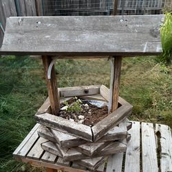 Rustic Wooden Wishing Well Planter. Read description 1st