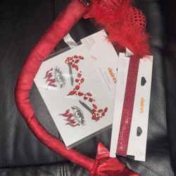 Claire’s devil Props 