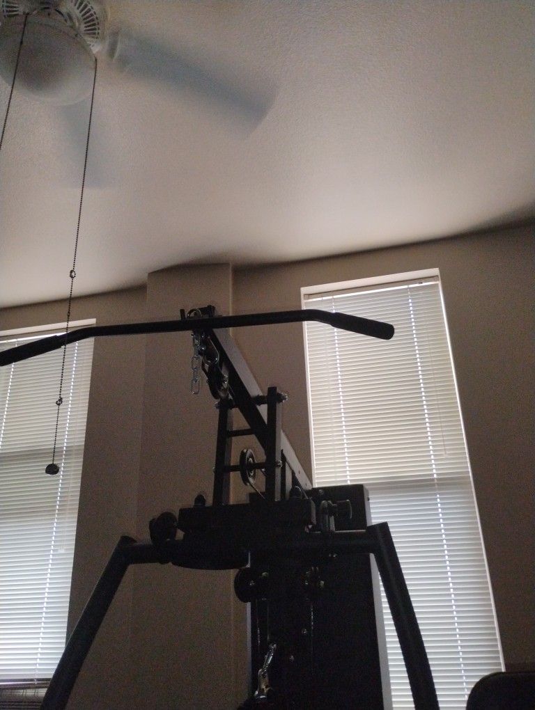 Home gym Many Attachments