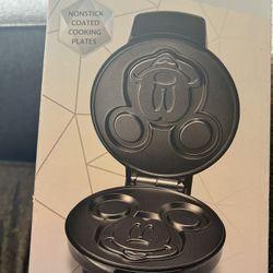 Mickey Waffle Maker
