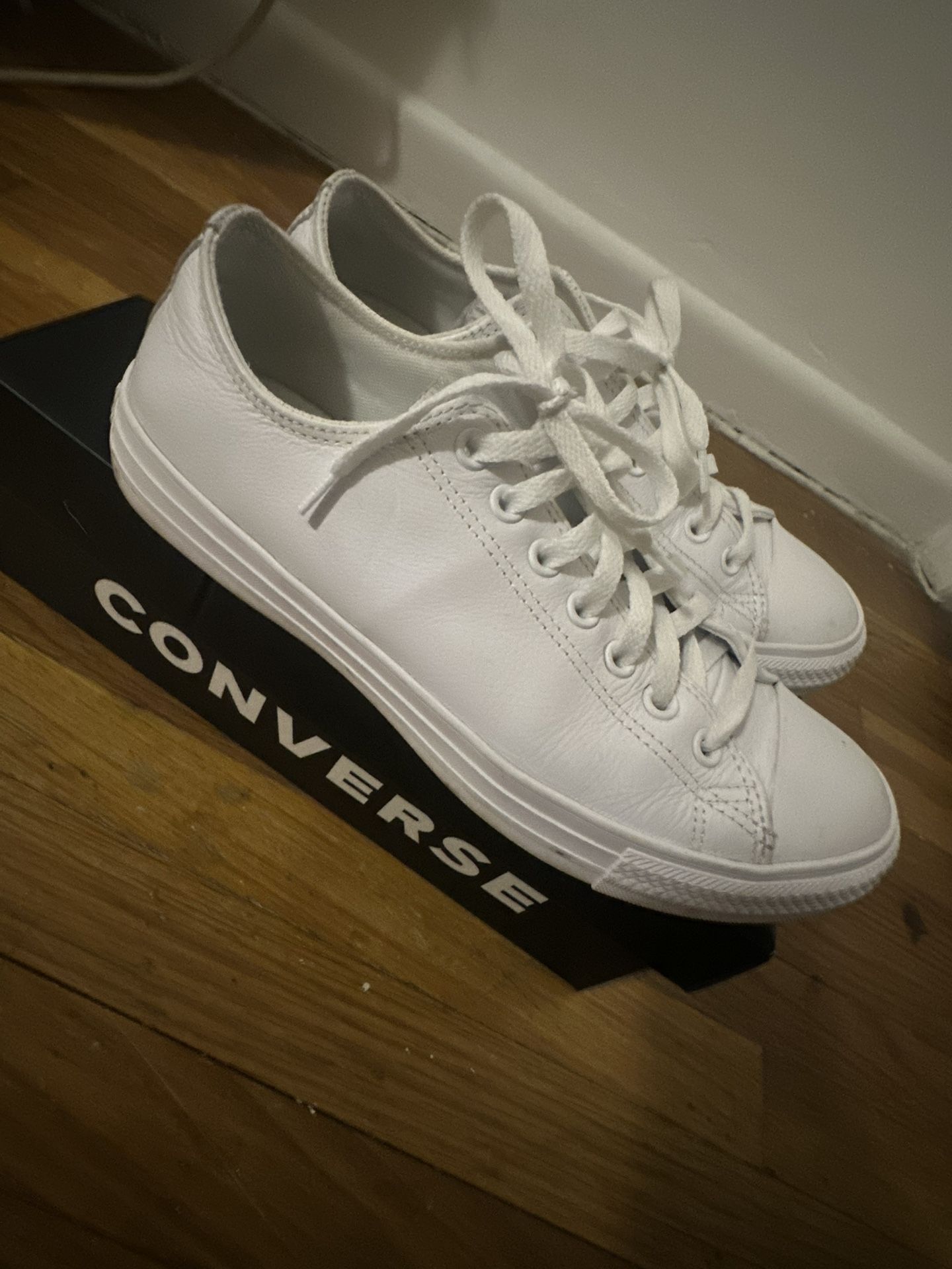 Unisex Converse White