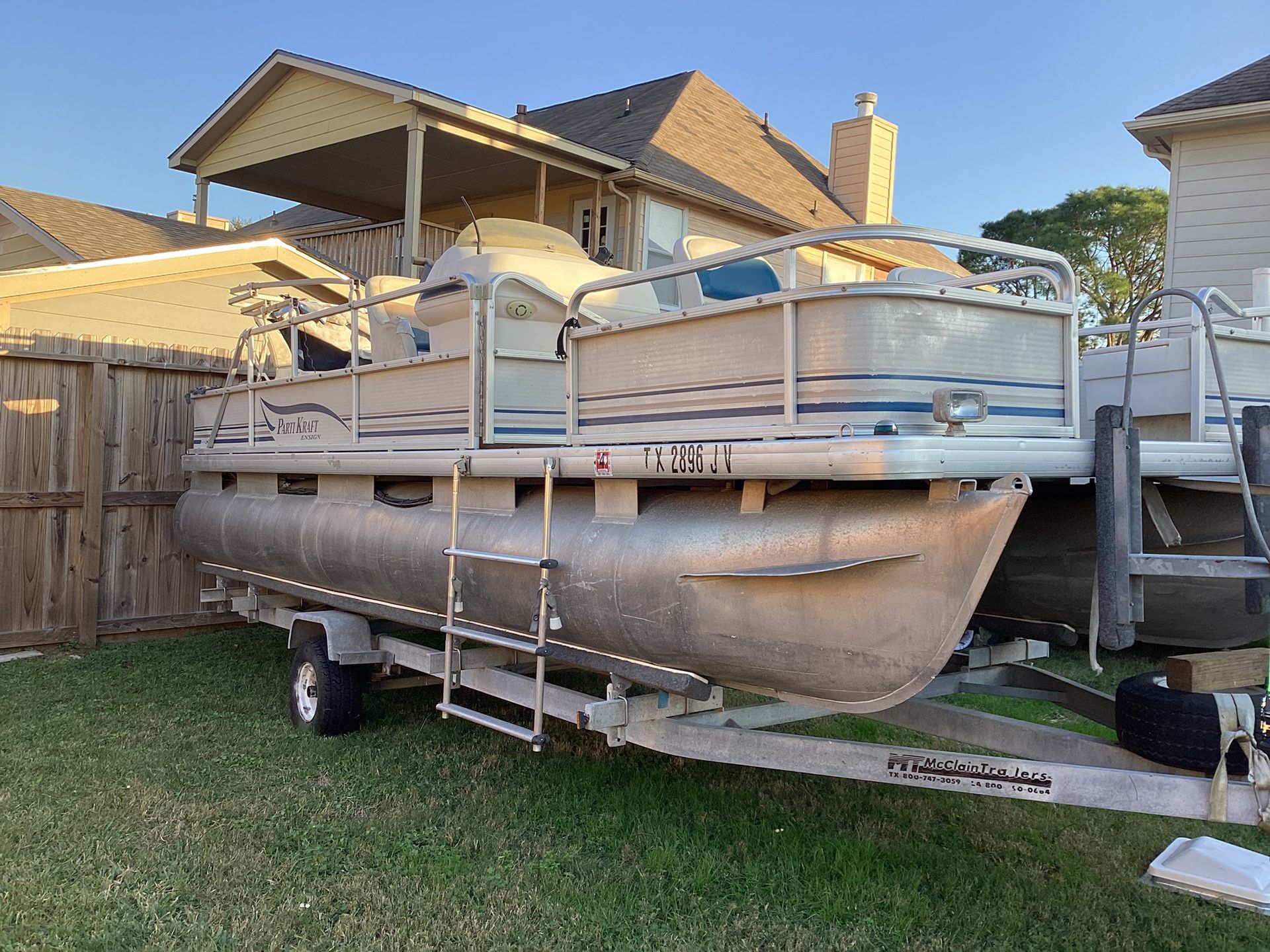 20 Foot Pontoon, Fishing And Cruising