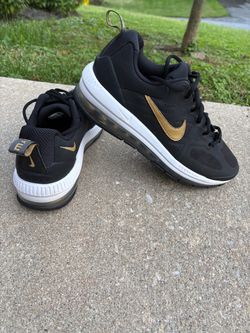 Men’s sneakers. Nike Air Max Genome. Size 10.