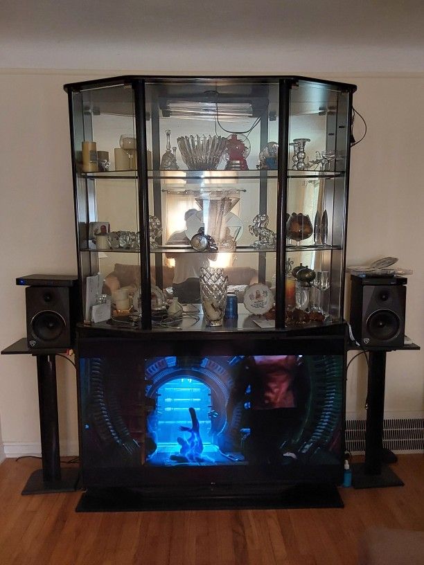 Custom Glass Entertainment Cabnet With Any Fitting 60 Inch TV ( Pick Up Only Read Dscription )
