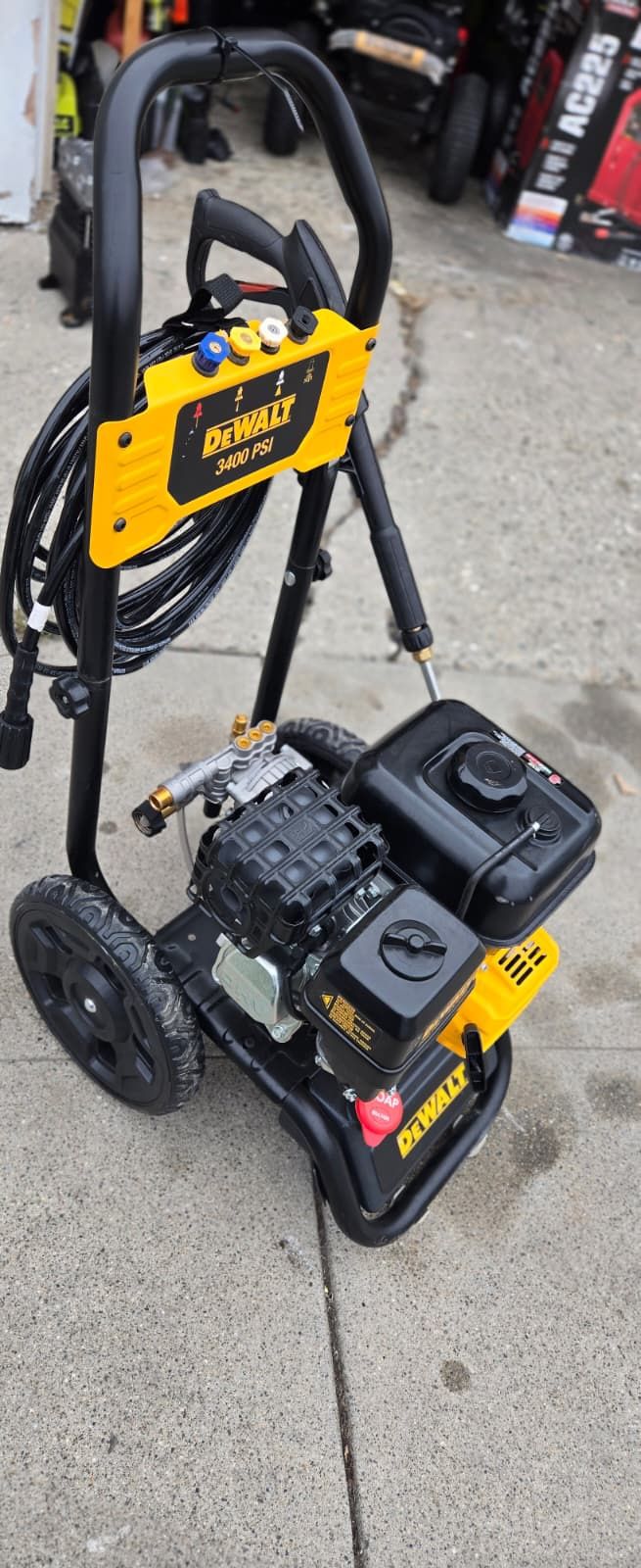 3400 Dewalt Power Washer. Gas