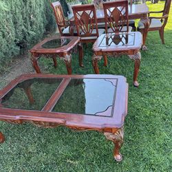 Dining table w/6 chairs  and set of 3 tables 1 coffe table and 2 side tables