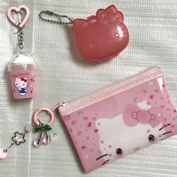 Hello Kitty keychains 🩷