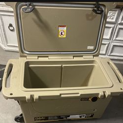 Cabelas Polar Cap Equalizer Cooler 80qy