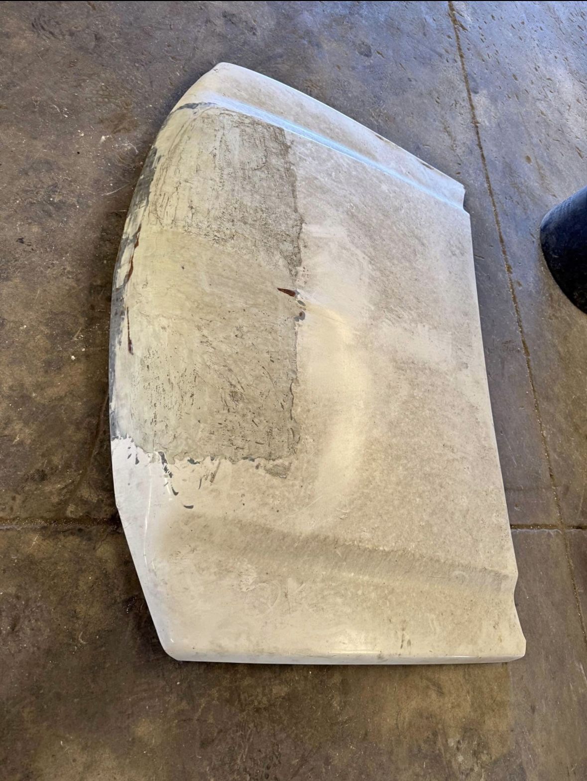 2003-2007 Chevy Silverado cateye he hood