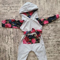 9-12M Girl's Hooded Floral Snapbutton Long Sleeve Bodysuit with Front Pouch