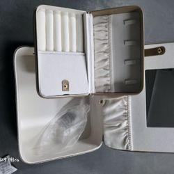JEWELRY BOX
