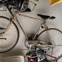 C. Itoch 1972 Vintage 10 Speed Road Bike 27”