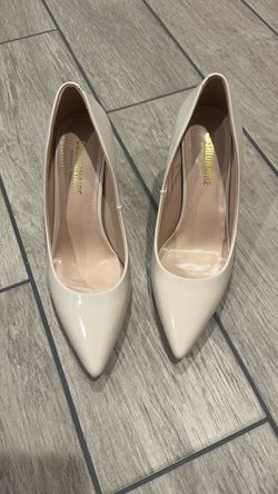 Cushionaire Nude  Pointed Dress shoes