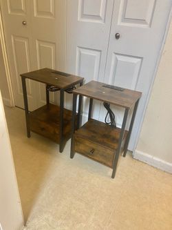 2 Nightstands