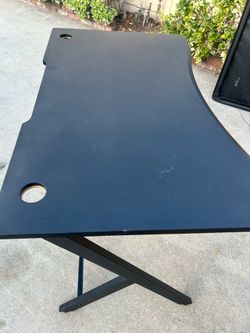 Gaming table
