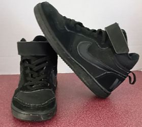 Kids Nike high tops size 11