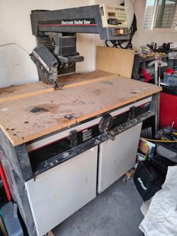 Electronic Radial Saw Table