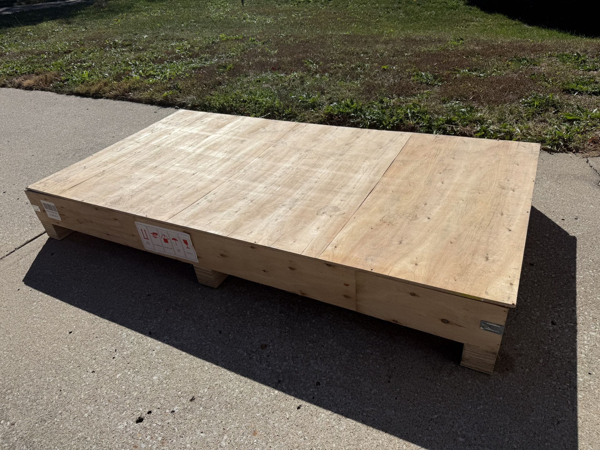 *FREE* Flat Moving Crate For Art, Large TV